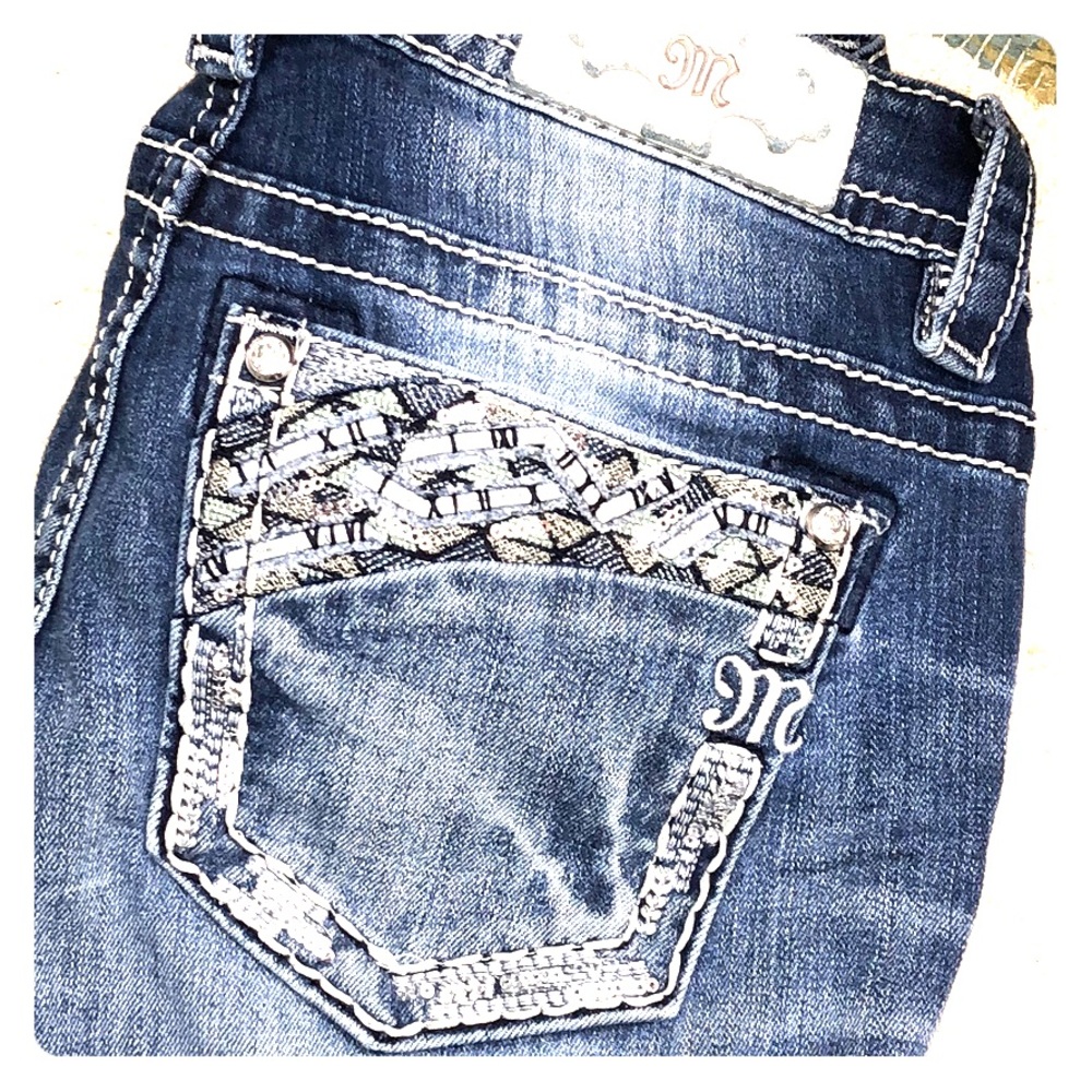 MissMe Mid-Rise Capri size 29